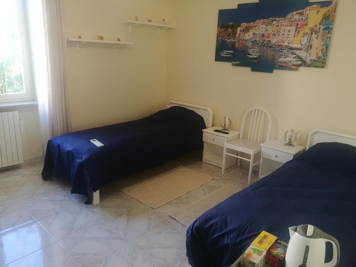 Bed and Breakfast Antoniet Napoli Esterno foto